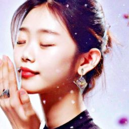 橄欖油的美容護膚功效及適用時機，為你揭秘！（TAGS：橄欖油、美容護膚、白天使用）